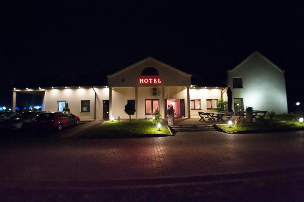Restauracja Hotel Graal Targowisko Exterior foto