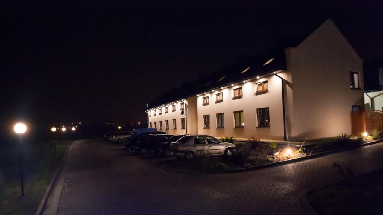Restauracja Hotel Graal Targowisko Exterior foto