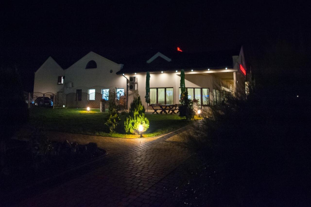 Restauracja Hotel Graal Targowisko Exterior foto